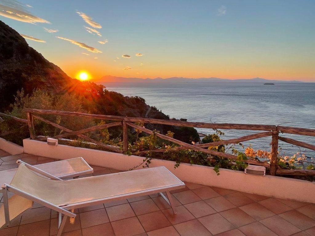 La Limonaia E La Praia Praiano Bagian luar foto