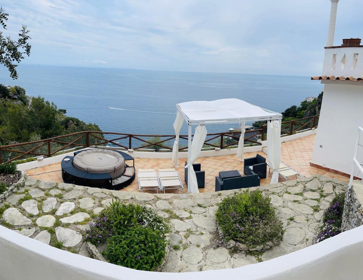 La Limonaia E La Praia Praiano Bagian luar foto