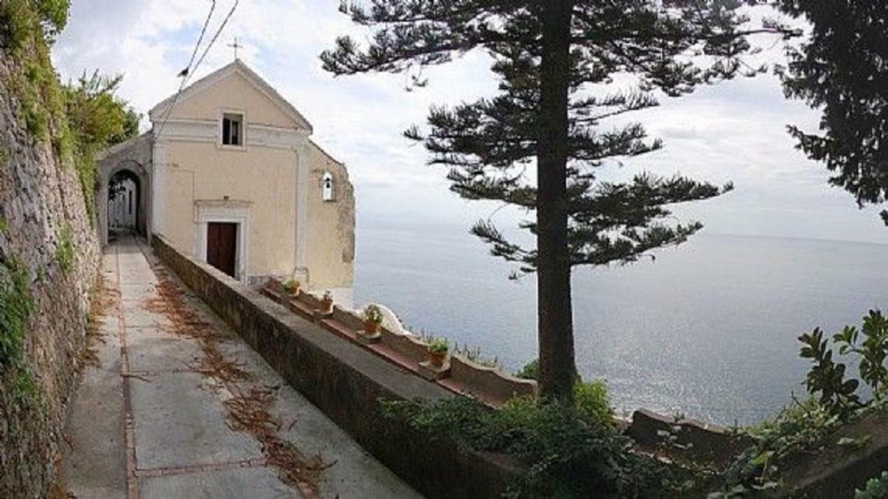 La Limonaia E La Praia Praiano Bagian luar foto