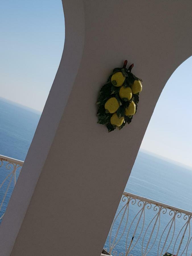 La Limonaia E La Praia Praiano Bagian luar foto