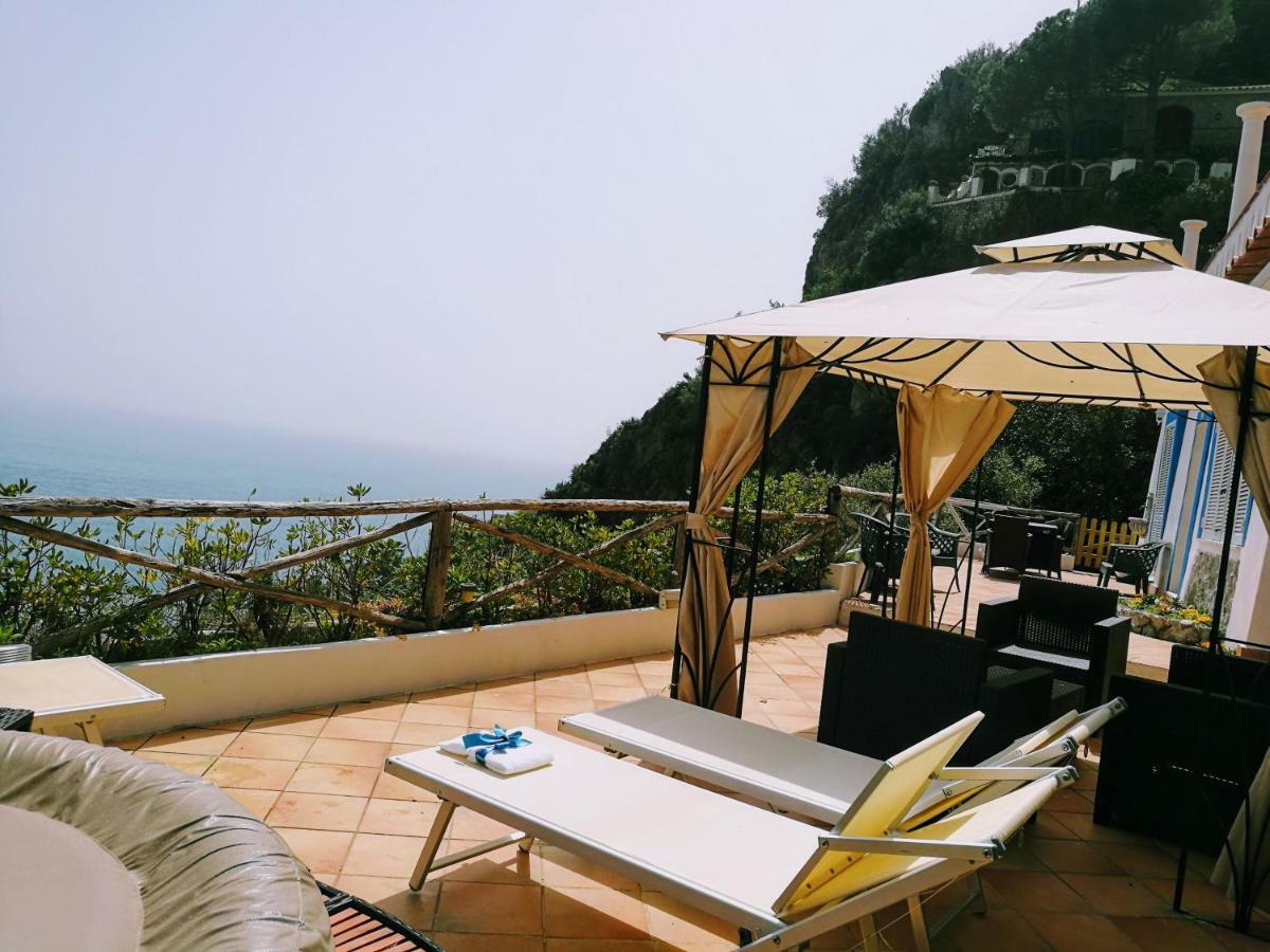 La Limonaia E La Praia Praiano Bagian luar foto