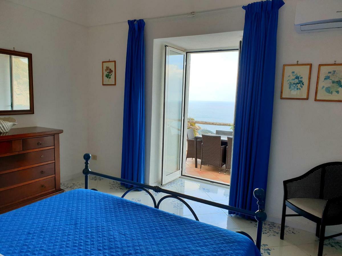 La Limonaia E La Praia Praiano Bagian luar foto